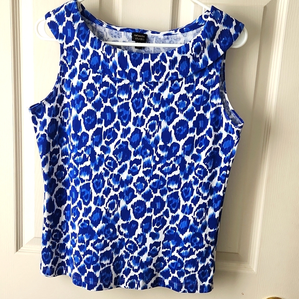 Top. Women's. Rafaella Studio. Size M.  Blue and White Print